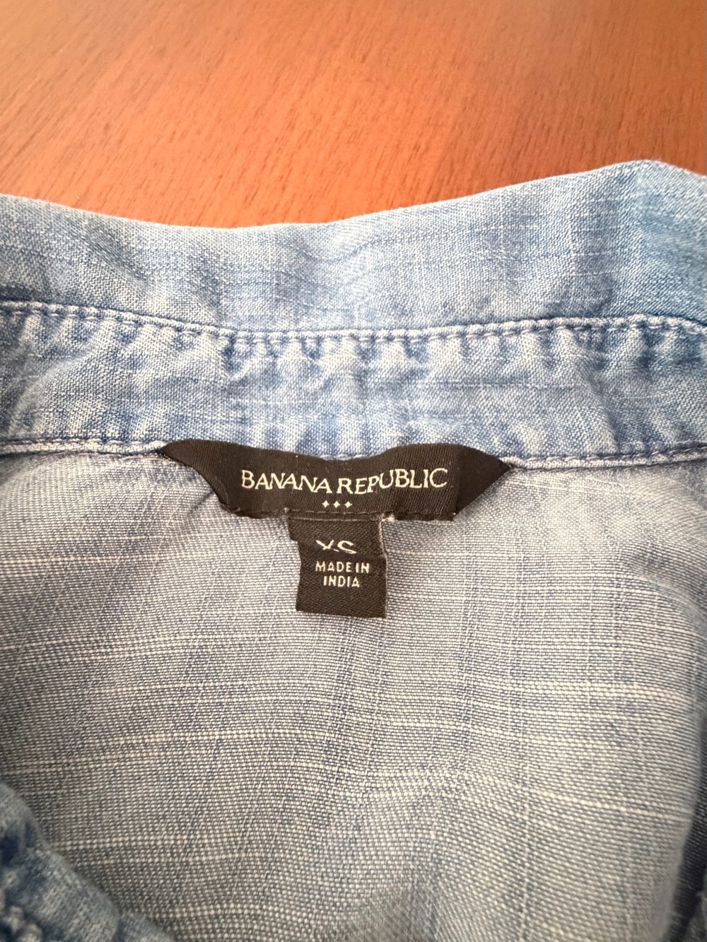 Banana Republic Light Blue Denim Shirt - Picture 3 of 5